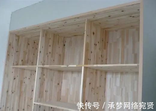 亲戚|后悔当初没听亲戚劝,偏要请木工手打柜子!现在老后悔了