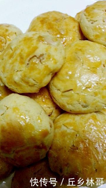 家庭版小酥饼的做法，酥脆香甜，咬一口还掉渣，再也不用出去买了