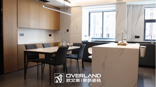 CEO视频专访:亲手打造140㎡的书香文艺空间|屋主案例| 客厅