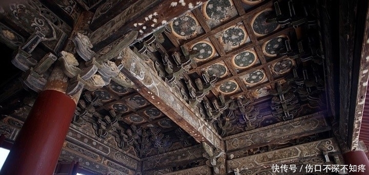 仿佛|“最”奢侈的寺庙,仿佛到了紫禁城,里面还雕刻了9999条龙