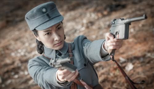 抗日神剧惨遭怒批!《雷霆战将》演员扮相太雷人,打发蜡住别墅!