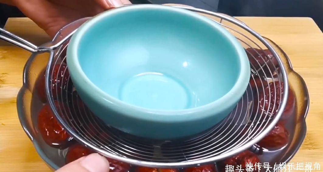  学会|天冷后多吃红枣，学会这种做法，红枣口感爽滑有弹性，营养又好吃