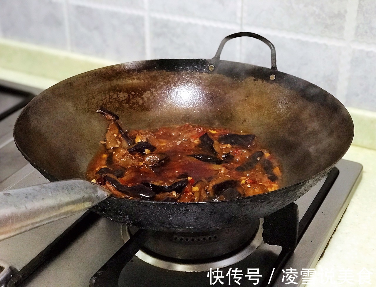 一道拿肉都不换的家常菜，做法简单，看着就想吃