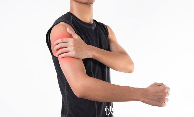 变式|杠铃直立划船的3个变式动作,改善肩部不适,轻松练厚三角肌中束