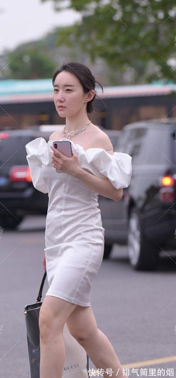 包臀裙 活泼减龄的包臀裙塑造出时尚新颖的穿搭,秀出高级美感,灵活多变!