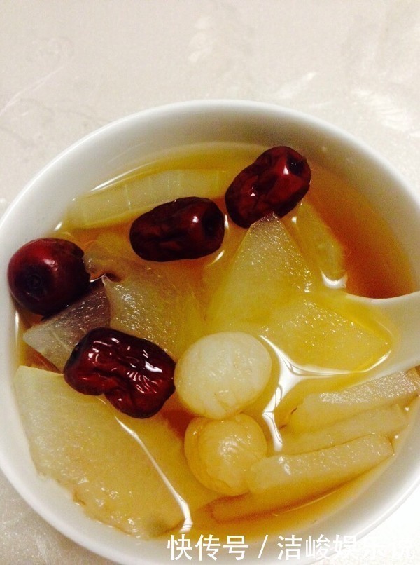 墨绿色|媳妇儿每天雷打不动喝这汤，一个月瘦了12斤，皮肤也比以前光滑