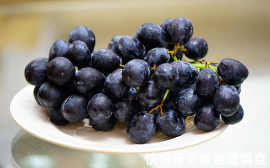 葡萄|此果子不得了,全身都是宝,每天吃几个,补血,减肥,延缓衰老!