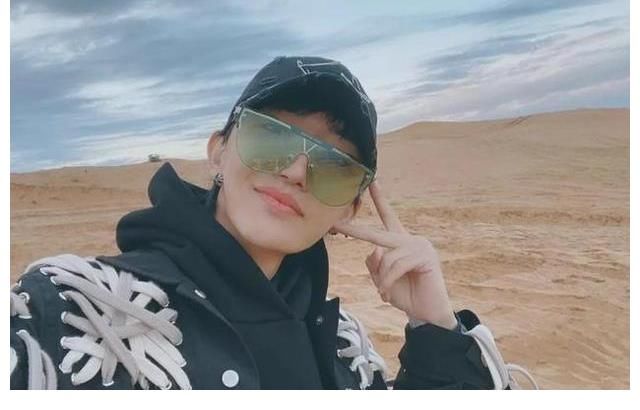 12年了，董卿的“托王”位置終于后繼有人了，她托得真好