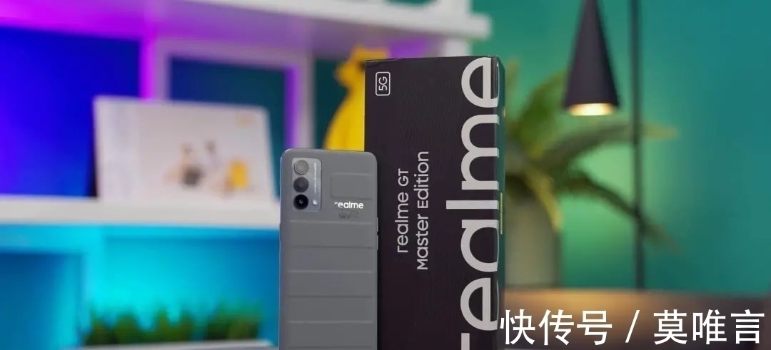 真我|全球第六大手机品牌,性价比超小米,真我realme值得选吗?
