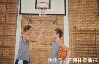 儿童|爸爸一米六五，妈妈一米五，儿子猛蹿一米八：只因睡前做对这件事