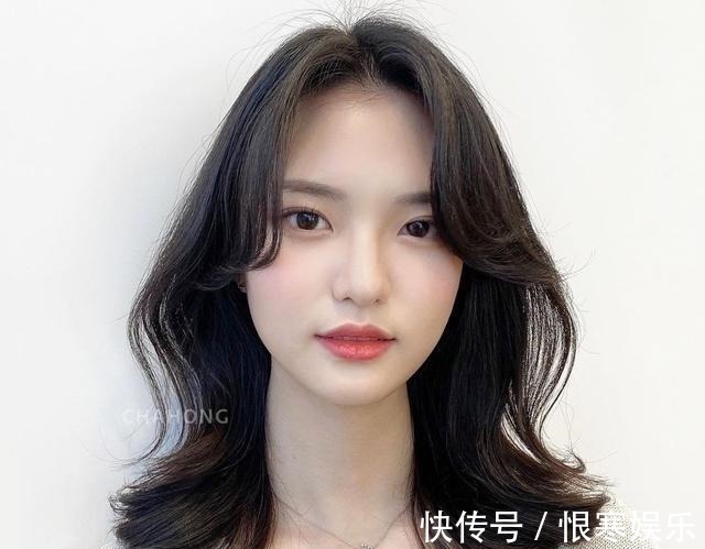 长卷发 2021发型别乱剪,17款流行发型送给你,越看越心动!