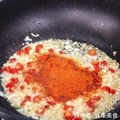 #元宵节美食大赏#学会这道蒜蓉辣酱，拌面拌菜都好吃