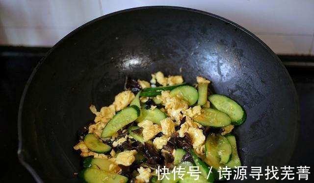 黑木耳|末伏到了,要多吃这菜,清淡营养不上火,做法简单又快手,快试试!