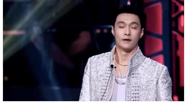 《街舞4》：淘汰日本编舞师，敲打黄潇，张艺兴做出正确选择