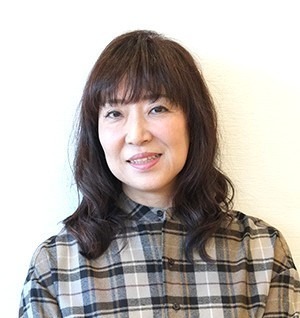 发型 40,50岁女人发型别乱剪,几款流行的中年发型,换对才年轻