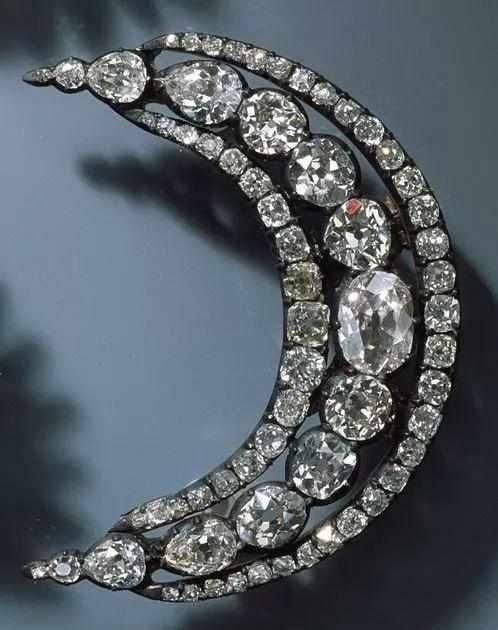 德国绿穹珍宝馆10亿珠宝被盗,这些珠宝恐无缘再见