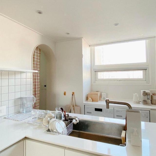 主妇|爱惨了韩国的极简之家,全屋干净到令人发指!连条毛巾都整整齐齐