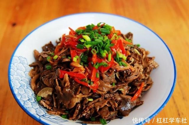 江西铜鼓经典的客家美食,丰盛的“土八碗”!令人念念不忘!