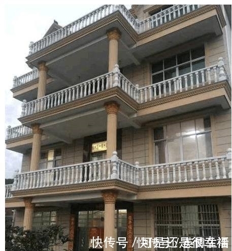 家具|表哥花50万建农村小三层,一进门我就憋着笑,这房子给我都不住!