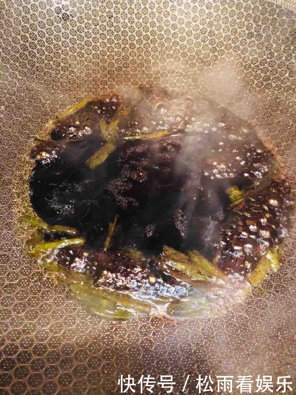 面条这样做最好吃,入口爽滑,劲道又解馋开胃,一周吃三次