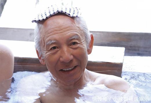 老人|活到百岁难不难?106岁老人:坚持这4大“法宝”,你会和我做朋友