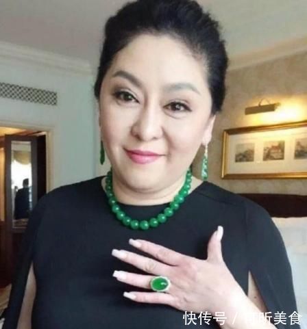 耳环 向太的奢华“珠宝收藏”,8600万项链是日常,这应该是鸡蛋!