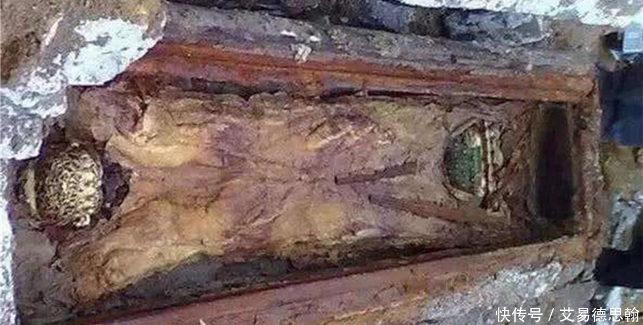 陪葬品|李鸿章墓被挖，出土两块30斤的金砖，专家鉴定后为何面色凝重？