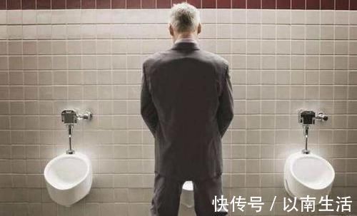 肾脏健康|男性早起“第一次解手”时有3种表现,恭喜,肾还不错