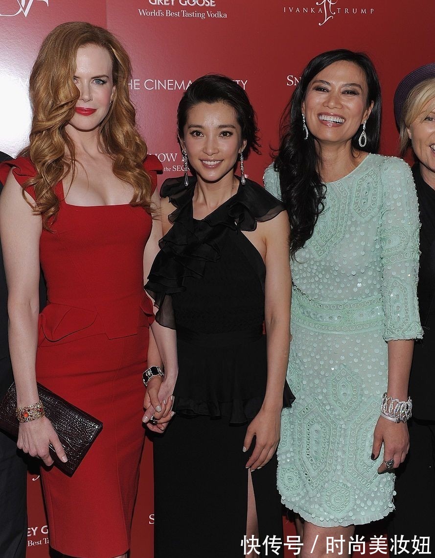 小姐姐 邓文迪真是“贵妇圈”女神,穿薄荷绿连衣裙优雅高贵,气质惊艳