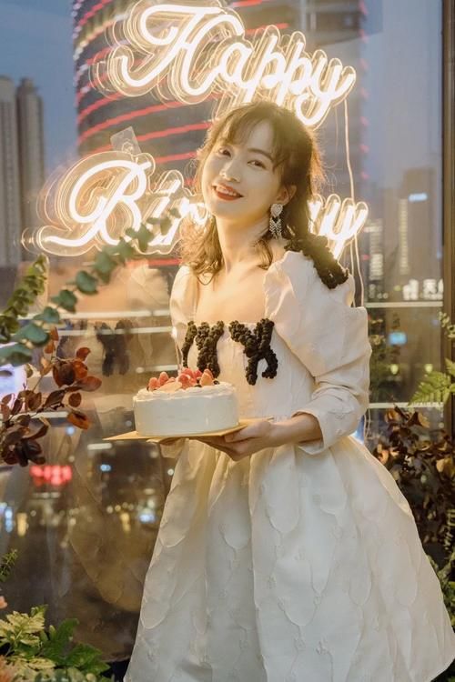 分享5套小个子春装灵感！衬衫、裙子全都有