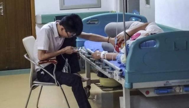 孩子|“谁生孩子不这样,怎么就你娇气”,丈夫一句话,宝妈连夜离婚