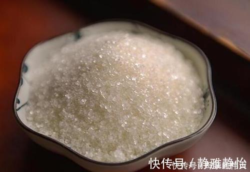 一样是白糖，“白砂糖”和“绵白糖”有什么不同？明白后别再乱买