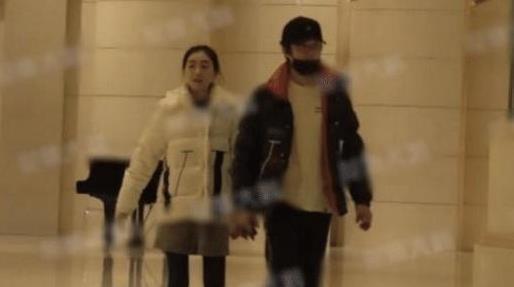 求锤得锤!警方通报李云迪因嫖娼被抓,《哥哥》曾删减打码其画面