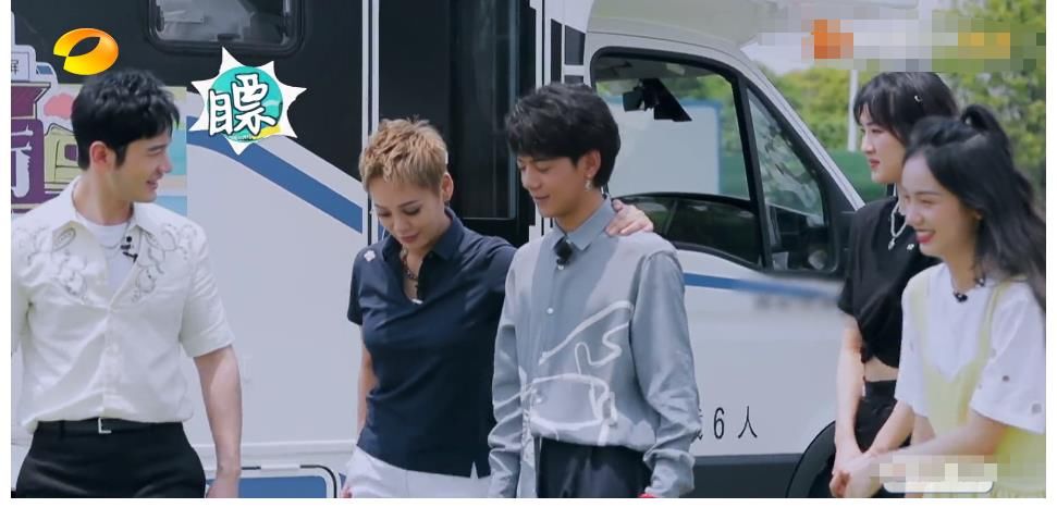 宣传|《中餐厅5》被曝欺骗粉丝，用龚俊当海报宣传，首播镜头少得可怜