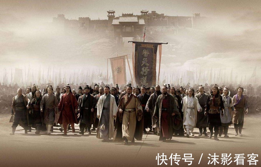 呼延灼!他是梁山上最没存在感的好汉,全书无一句台词,但梁山却离不开他