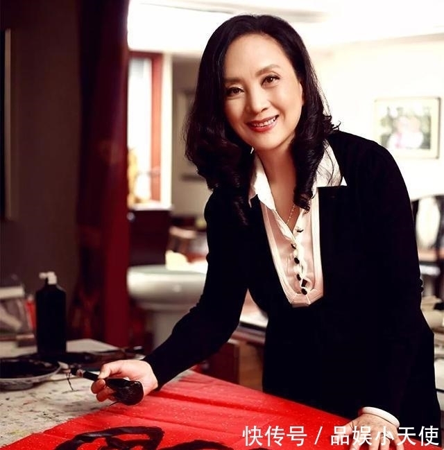 婚变|因《渡江侦察记》走红，颠峰弃影教子遭婚变，再嫁富商成著名画家