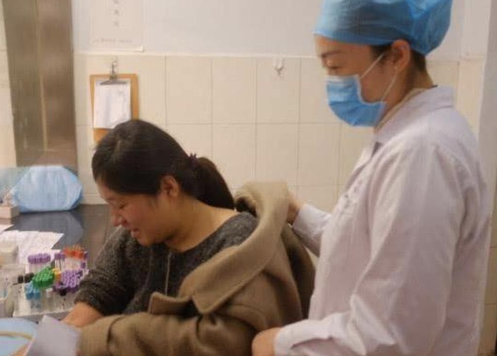 产科医生|孕妈进入产房,通常会经历3件“尴尬事”,第三件事让孕妈脸红