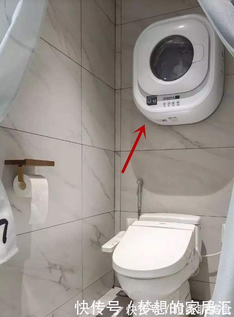 壁挂式|这也太会省了吧,洗衣机不放阳台壁挂马桶上,洗完废水直接冲厕所