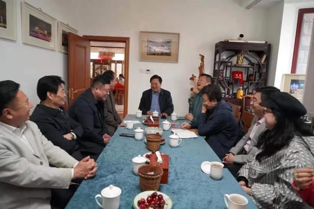 听读曲波:家国情怀铸就红色音乐史诗--威海市中华文化促进会五一文化活动日侧记
