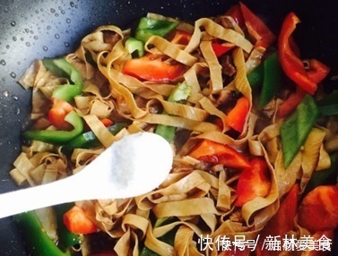 老少皆宜|深秋多给孩子吃这菜,营养比豆腐高2倍,补钙健脑,强过大鱼大肉