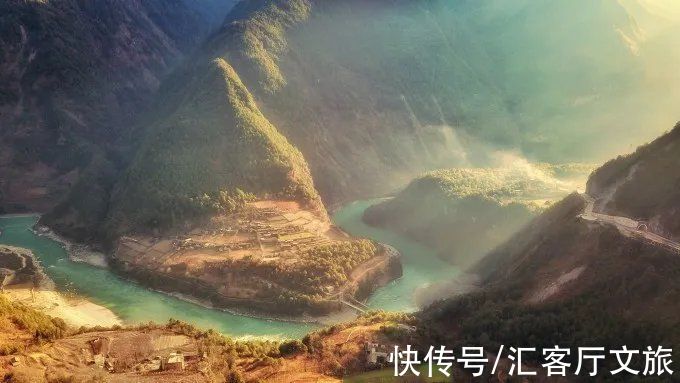 丙察察|桃花盛开，江水如蓝，每年春季丙察察迎来一年中最美的时光