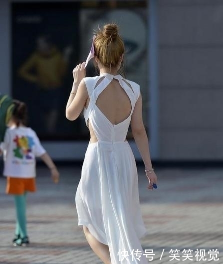永远都是|街拍夏季服饰白色永远都是主打色,看白色服饰是如何霸占街头的