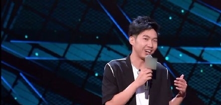 脫口秀大會(huì)何廣智開玩笑的一個(gè)段子,居然被楊蒙恩親自實(shí)現(xiàn)了