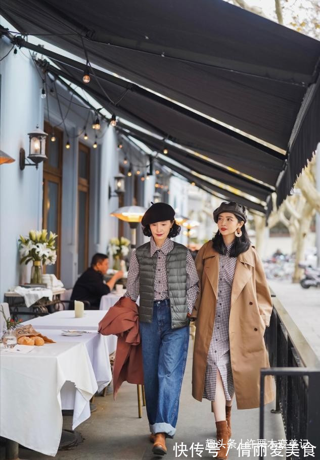 一字领 女人过了55岁，就要少穿小黑裤，学三木妈妈这样穿，优雅显气质