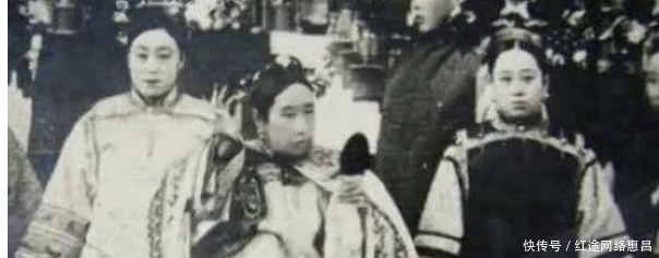 罕见老照片|晚清青楼女子在打麻将,最后一张却是慈禧的贴身宫女!