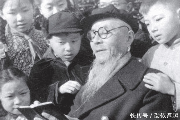 散文|艺术天才丰子恺,除了绘画和散文,还有特长不为人知,名师出高徒