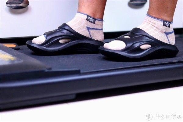 咕咚|一双缓震拖鞋怎么样，咕咚运动舒缓拖鞋来告诉你