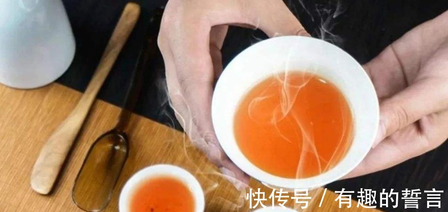 湿热体质|口臭是湿热体质的一大表现!送您一个小配方,湿热口臭全跑光!