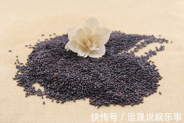 糖尿病患者|黑米能补气血降血糖?黑米更适合糖尿病患者吃?专家说法的确中肯
