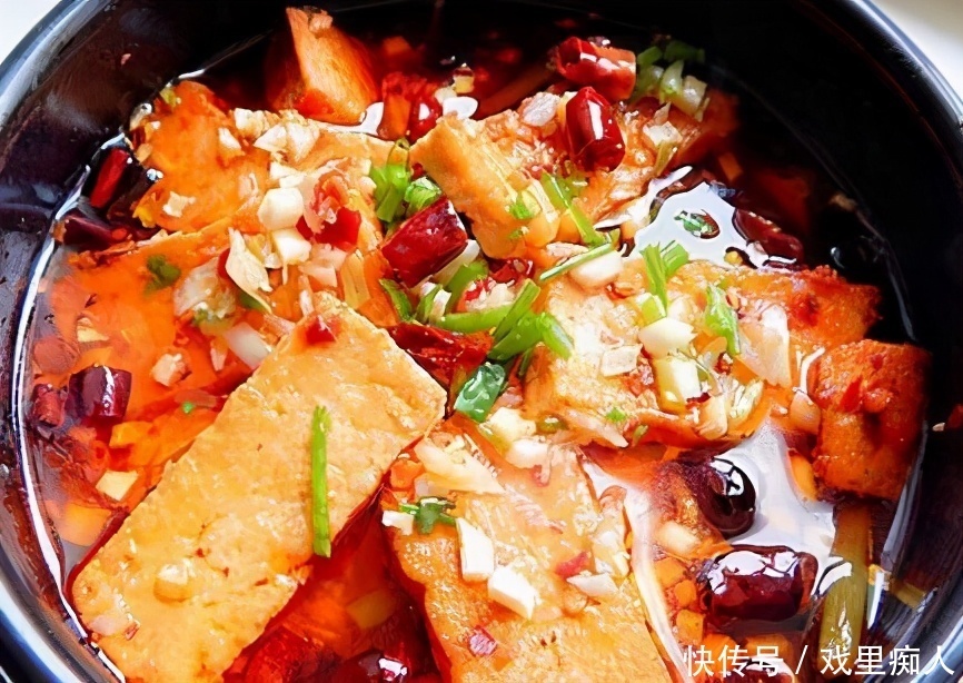 女性到了中年,推荐常吃三种美食,补充营养,滋润身体